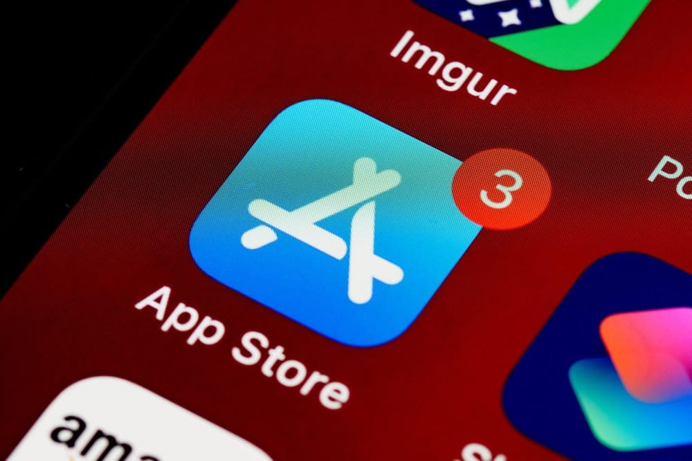 Japan's Smartphone Act Opens iPhone App Stores, but Developers Accuse Apple and Google