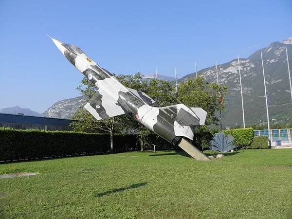 Korean Air and Doosan Test Hydrogen Fuel Cell for Aircraft Ground Operations