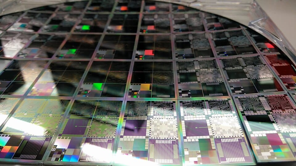 Taiwan's TSMC Begins 2nm Mass Production for Apple A20 Chip