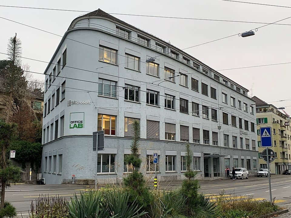 Vietnam's FPT Software Signs $500 Million AI Services Deal With Japanese Firms